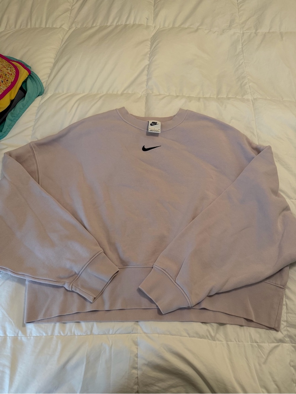 Women’s Nike Shorts and Sweatshirt Bundle Size Medium - Picture 10 of 12